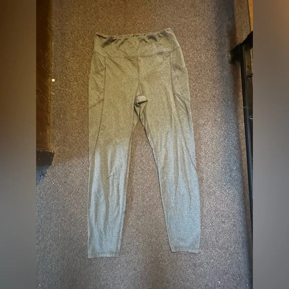 Bally Total Fitness size Large grey Leggings - Picture 1 of 3